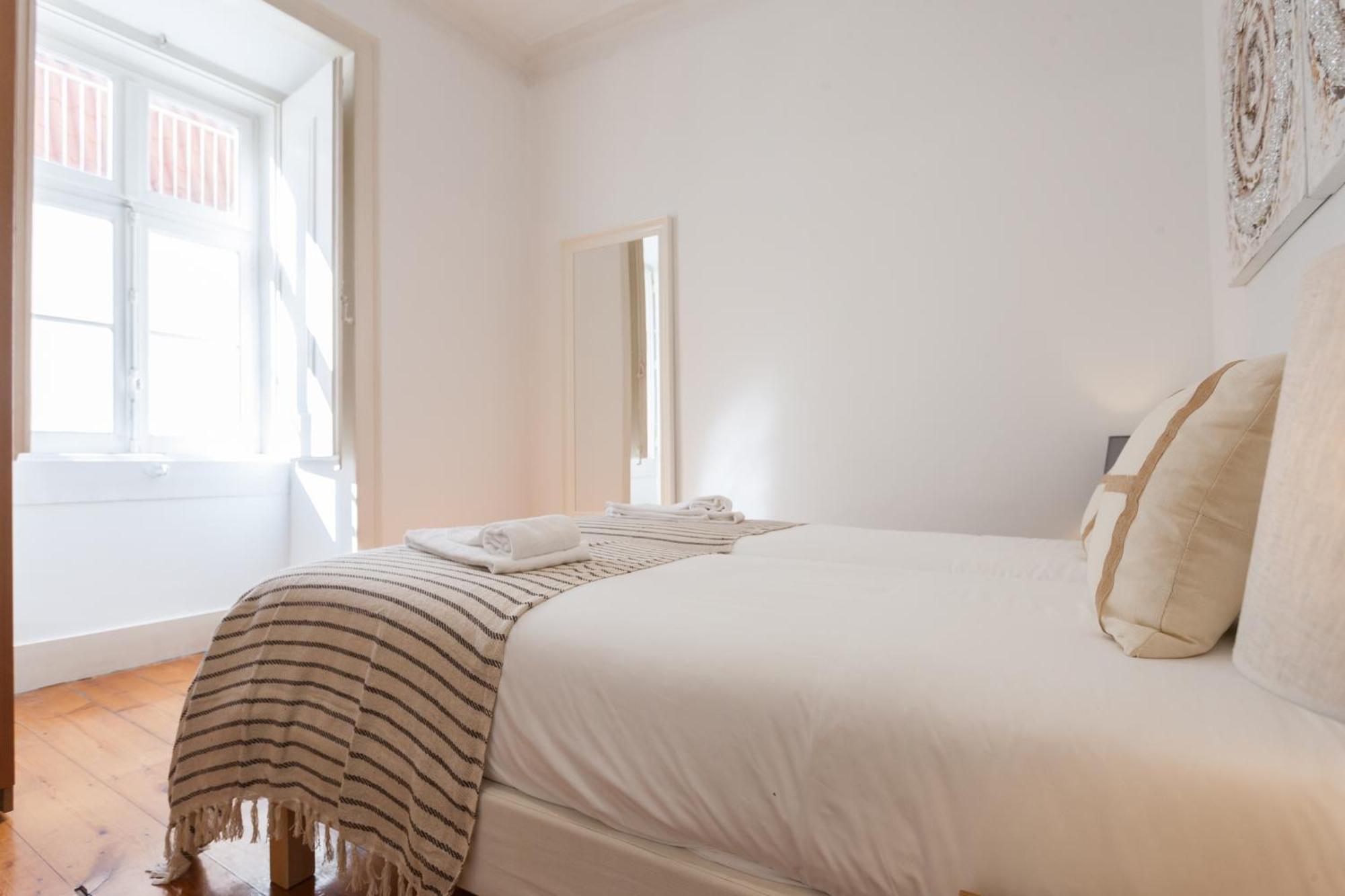 Tejo Vintage Three-Bedroom Apartment - By Lu Holidays Lisboa Exteriér fotografie